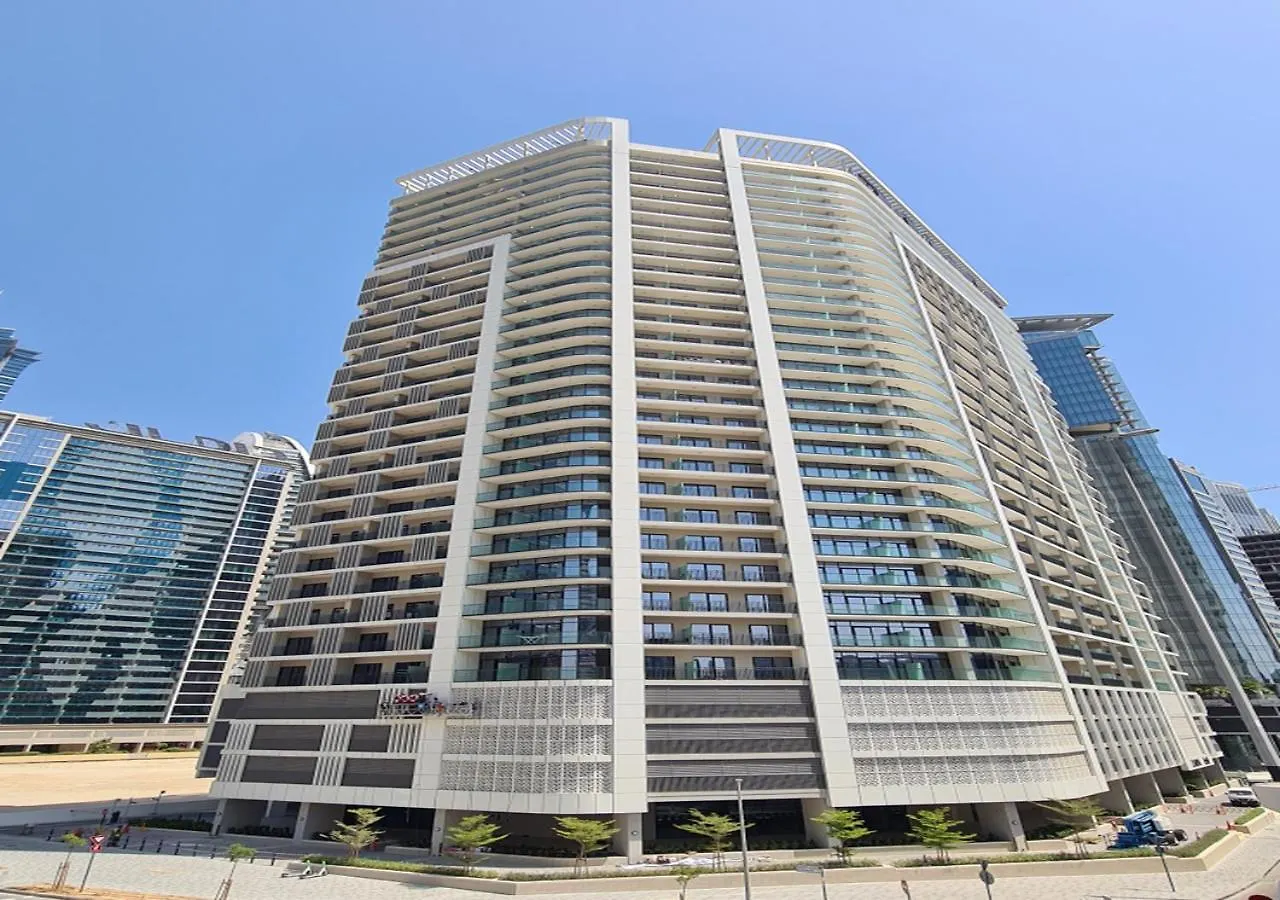Keyrock Living - Zada 1Br With Pool & Gym Access Apartment Dubai